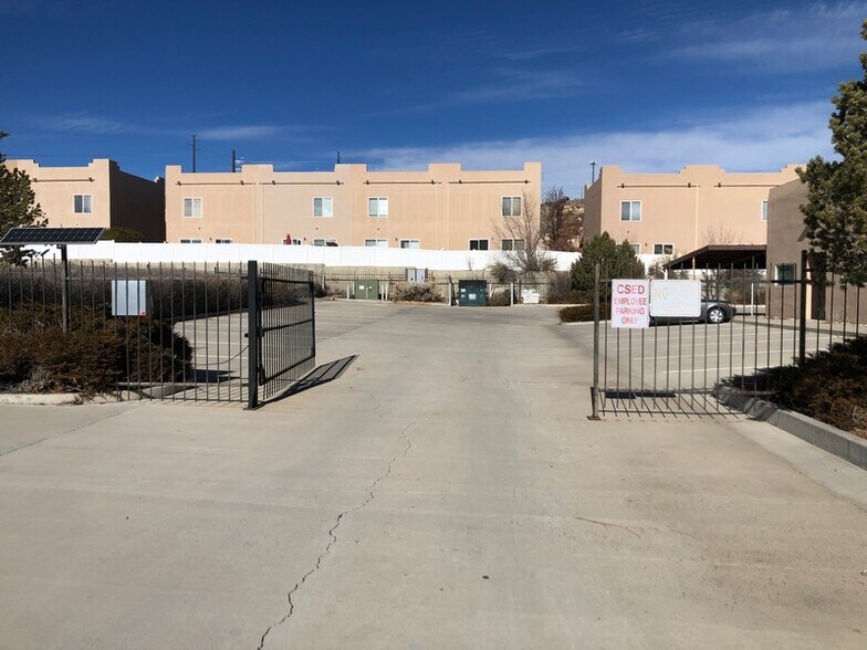 More Photos Of 1800 E 30th St, Farmington Office For Lease