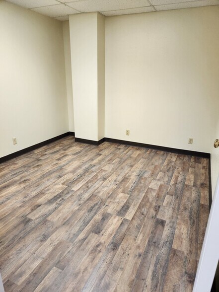 More Photos Of 1605 Beech St, El Paso Office For Lease