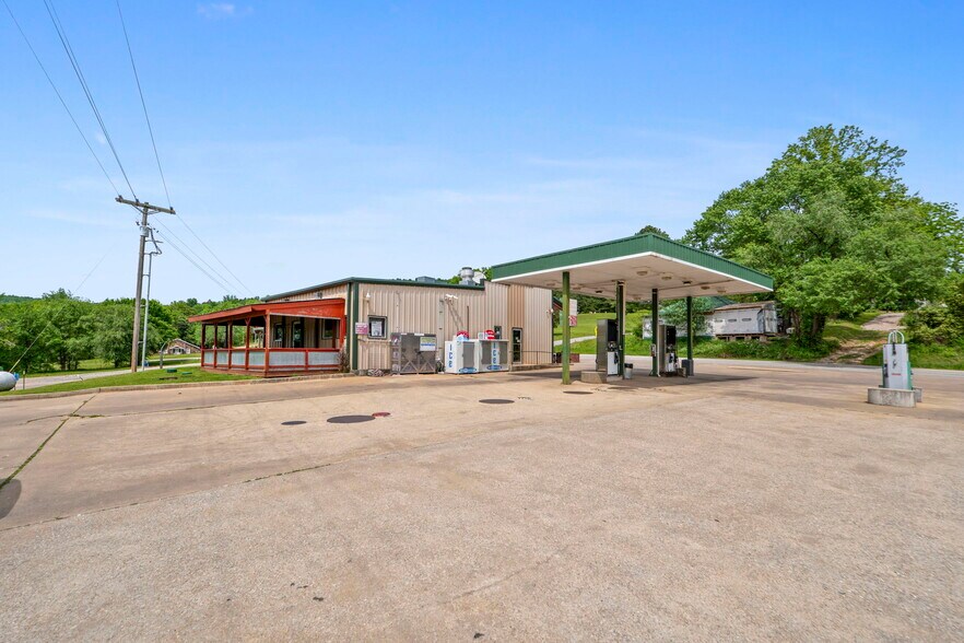 More Photos Of 5283 Arkansas 21, Huntsville General Retail For Sale