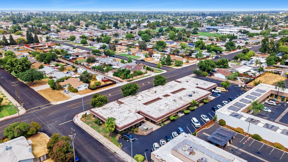 More Photos Of 1629 Pollasky Ave, Clovis Office For Sale