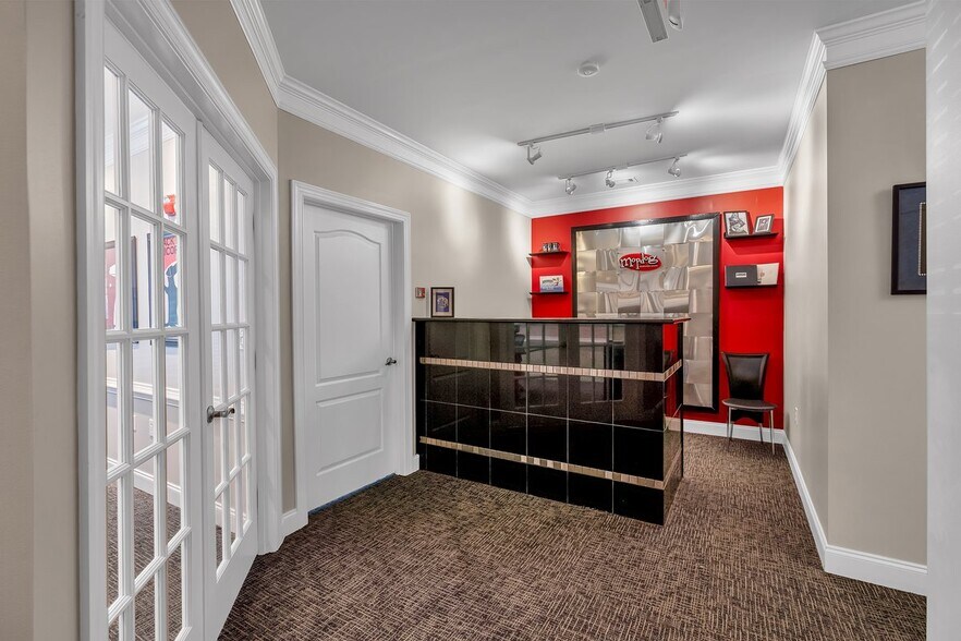 More Photos Of 3104 Creekside Village Dr NW, Kennesaw Loft Creative Space For Sale