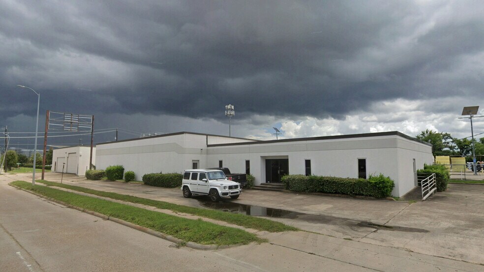 More Photos Of 4815 Dacoma St, Houston Warehouse For Lease