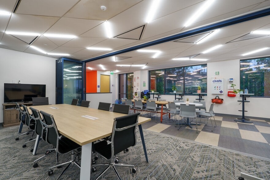 More Photos Of 3240 Grey Hawk Ct, Carlsbad Light Manufacturing For Sale