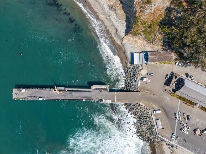 More Photos Of 825 (AKA 45200) Port rd, Point Arena Marina For Sale