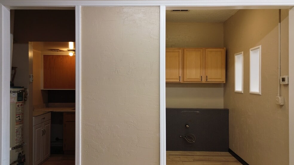 More Photos Of 2358-2368 Lincoln St, Oroville Office For Lease