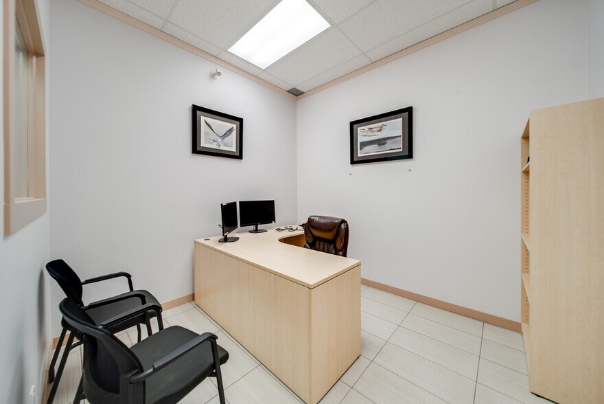 More Photos Of 16620 71 St NW, Edmonton Storefront For Sale
