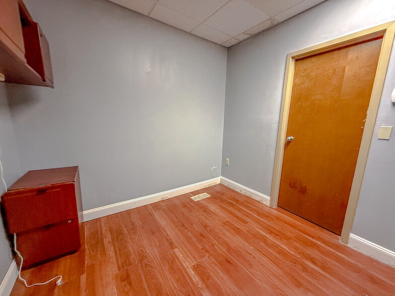 More Photos Of 22335 Exploration Dr, Lexington Park Office For Sale