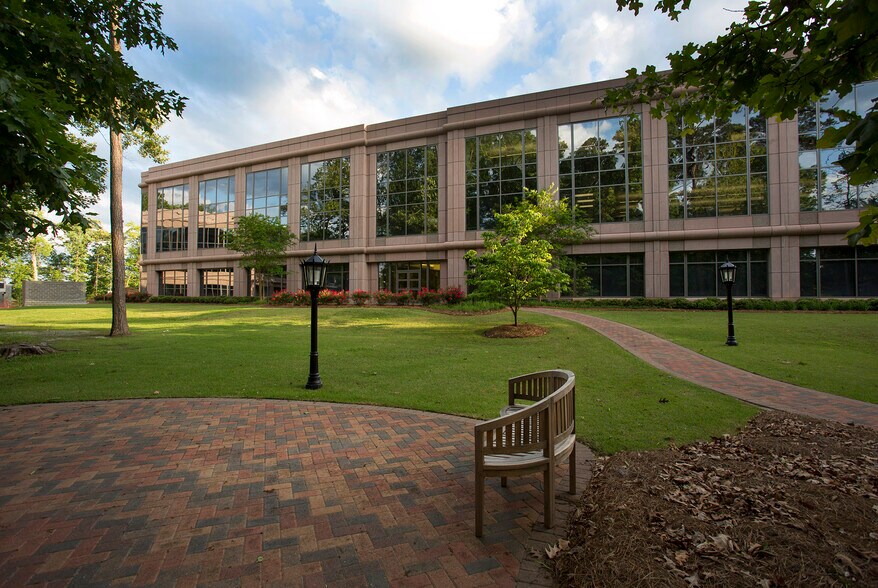 More Photos Of Halcyon Summit Dr @ Taylor, Montgomery Unknown For Lease