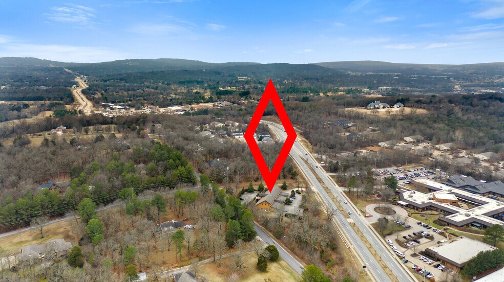 More Photos Of 4220 N Crossover Rd, Fayetteville Medical For Lease