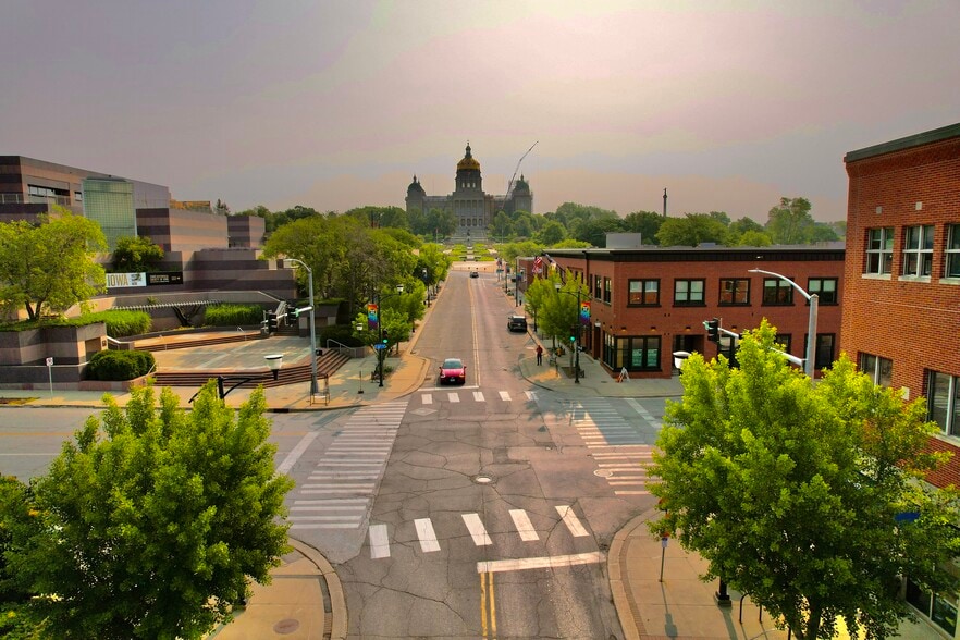 More Photos Of 601 E Locust St, Des Moines Office For Lease