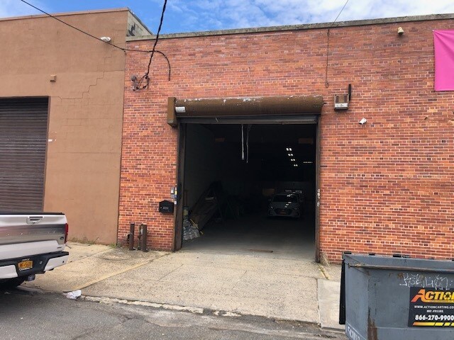 Primary Photo Of 2283 Light St, Bronx Warehouse For Lease