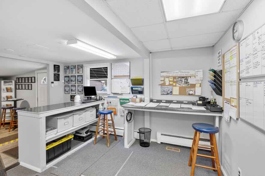 More Photos Of 296 N Main St, Sayville Industrial For Sale