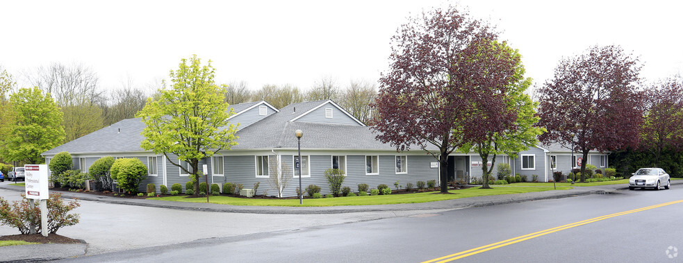 Primary Photo Of 3630 Hill Blvd, Jefferson Valley Medical For Lease