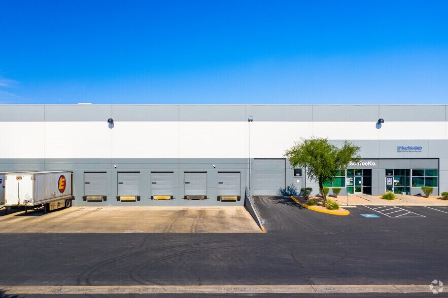 More Photos Of 950 W Warm Springs Rd, Henderson Unknown For Lease