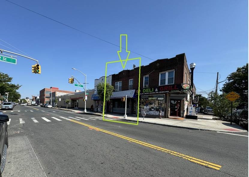 More Photos Of 13204 Jamaica Ave, Richmond Hill Storefront Retail Residential For Sale