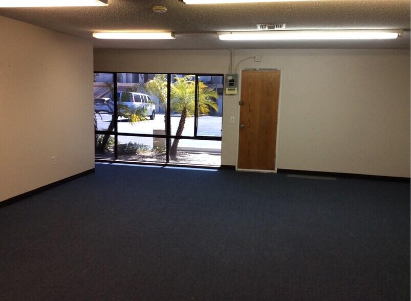 More Photos Of 560 Greenbrier Dr, Oceanside Unknown For Lease