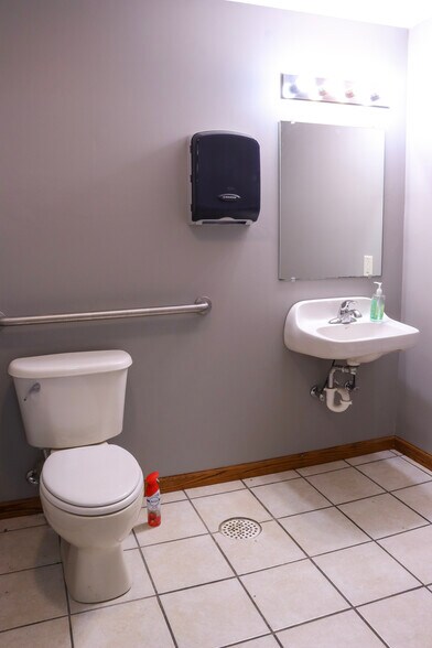 More Photos Of 126 E Lincolnway, Morrison Specialty For Sale