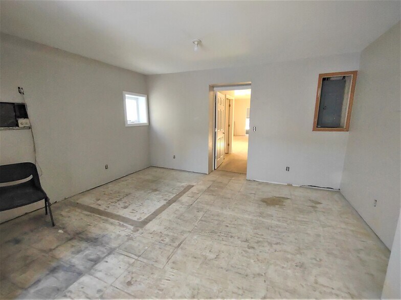 More Photos Of 610 Oregon St, Oshkosh Office Residential For Sale