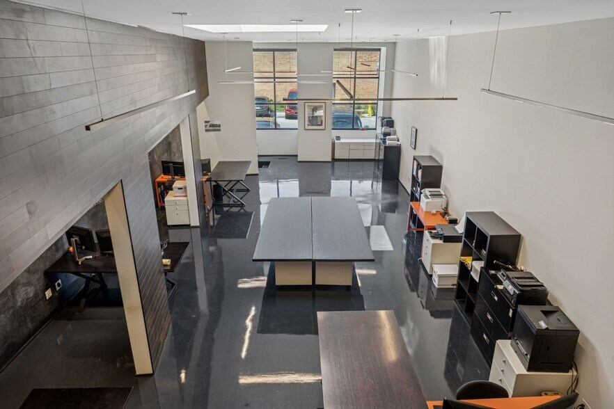 More Photos Of 944 W Huron St, Chicago Office Residential For Lease