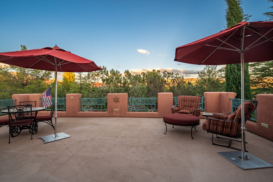 More Photos Of 55 Hozoni Dr, Sedona Hotel For Sale