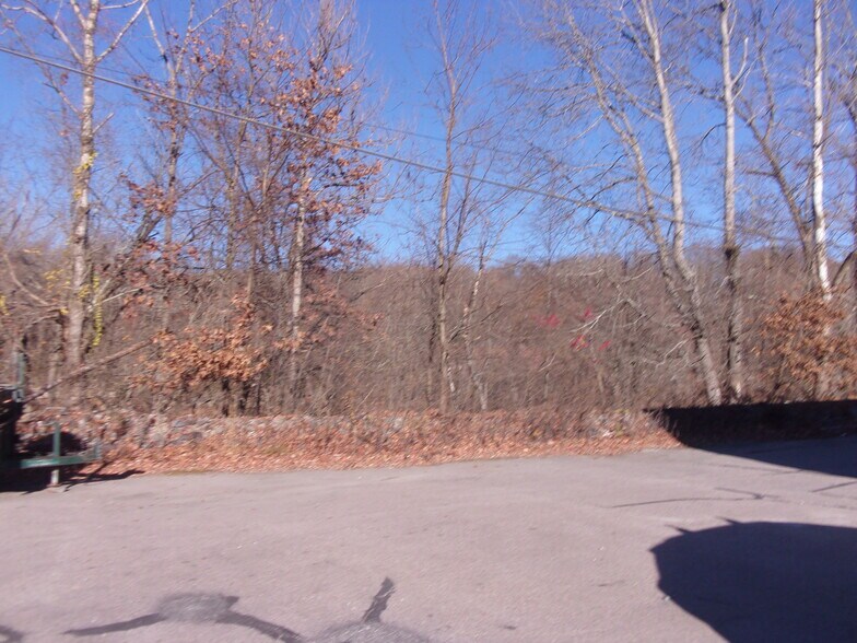 More Photos Of 60 New River Rd, Manville Light Manufacturing For Lease