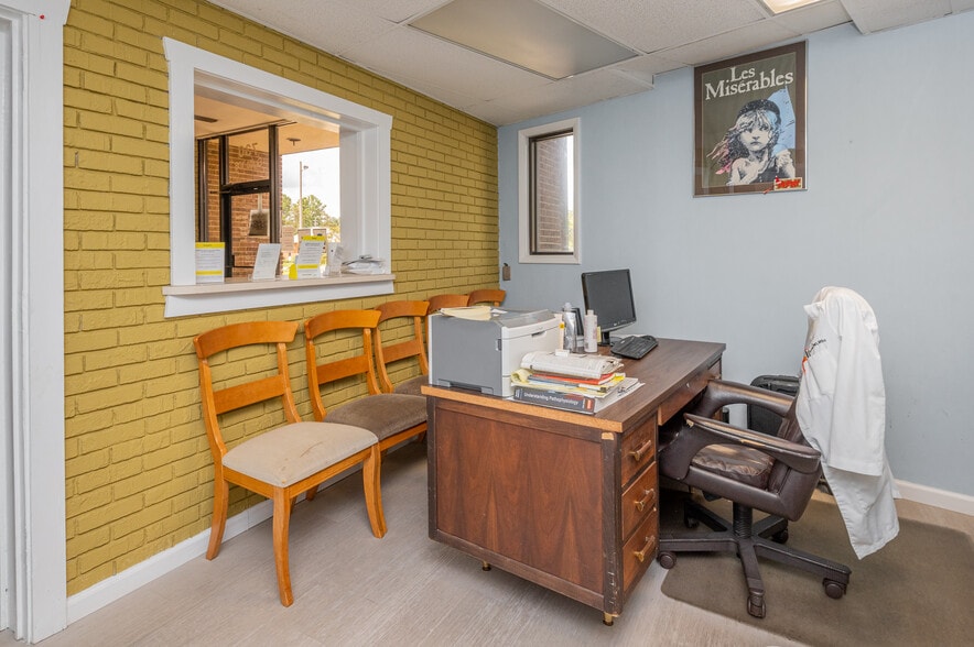 More Photos Of 730 Memorial Dr, Bessemer Medical For Sale