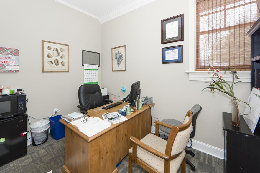 More Photos Of 531 Folly Rd, Charleston Medical For Sale