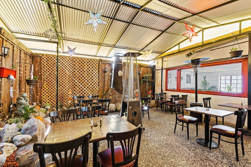 More Photos Of 21245 E Cliff Dr, Santa Cruz Storefront Retail Office For Lease