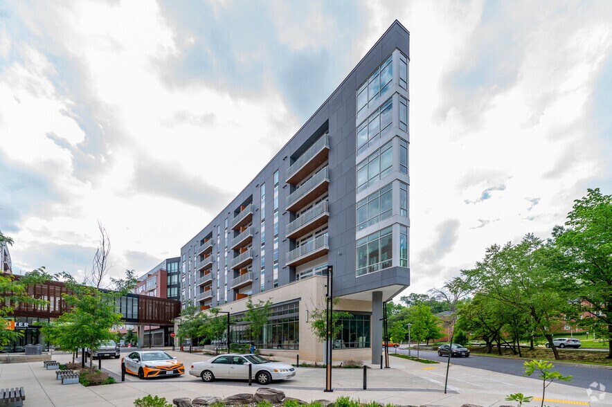 More Photos Of 4400 Calvert Rd, College Park Apartments For Lease