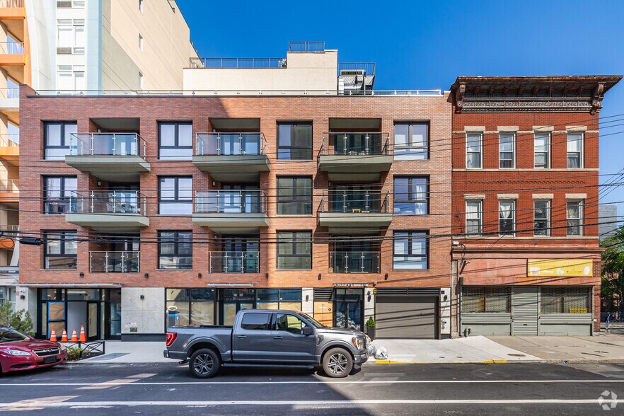 Primary Photo Of 39-04 29th St, Long Island City Apartments For Lease