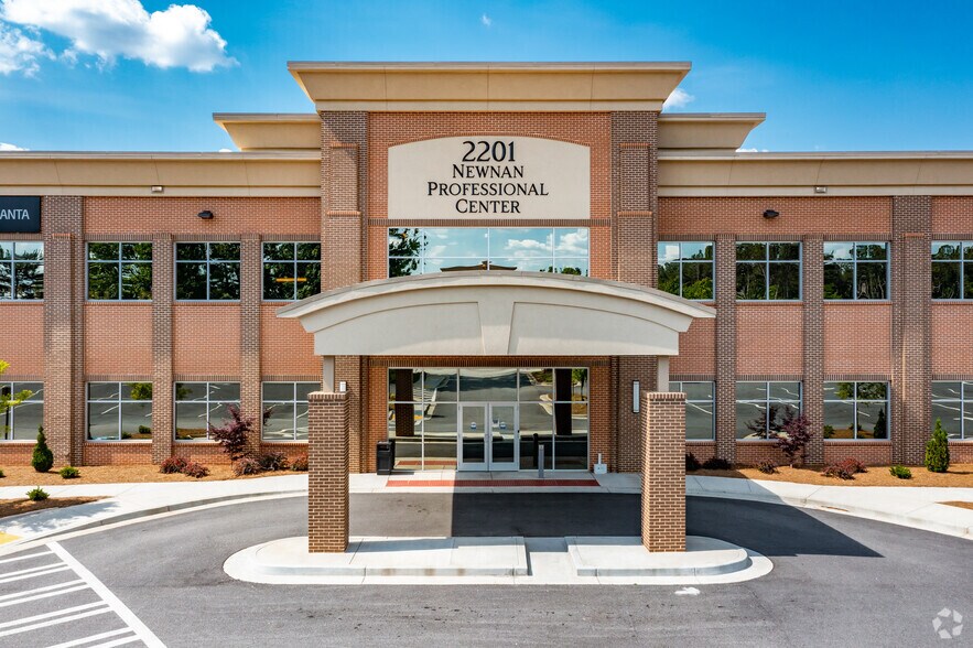 More Photos Of 2201 Newnan Crossing Blvd, Newnan Medical For Lease