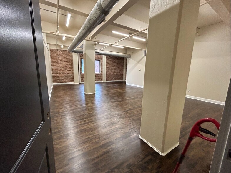 More Photos Of 817 Main St, Cincinnati Office Residential For Sale