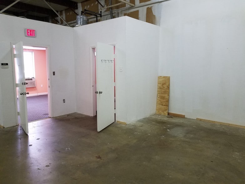More Photos Of 9244 E Hampton Dr, Capitol Heights Unknown For Lease