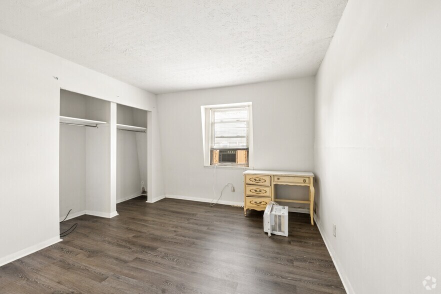 More Photos Of 2223 Devonport Dr, Lexington Apartments For Sale