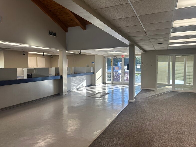 More Photos Of 301-305 N Goose Creek Blvd, Goose Creek Unknown For Lease