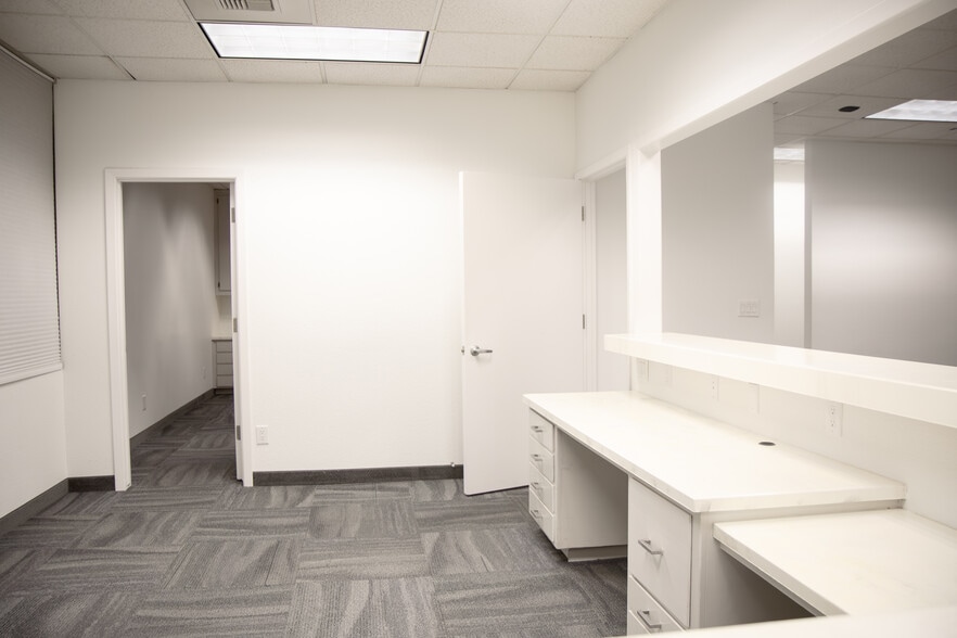 More Photos Of 1015 N Demaree Rd, Visalia Office For Lease