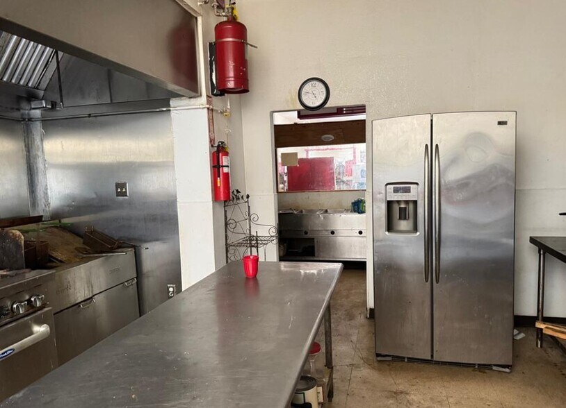 More Photos Of 4815 Bunkum Rd, East Saint Louis Specialty For Sale