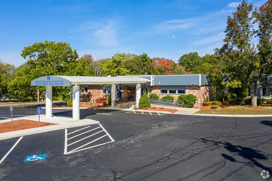 More Photos Of 75 Washington St, Norwell Medical For Lease