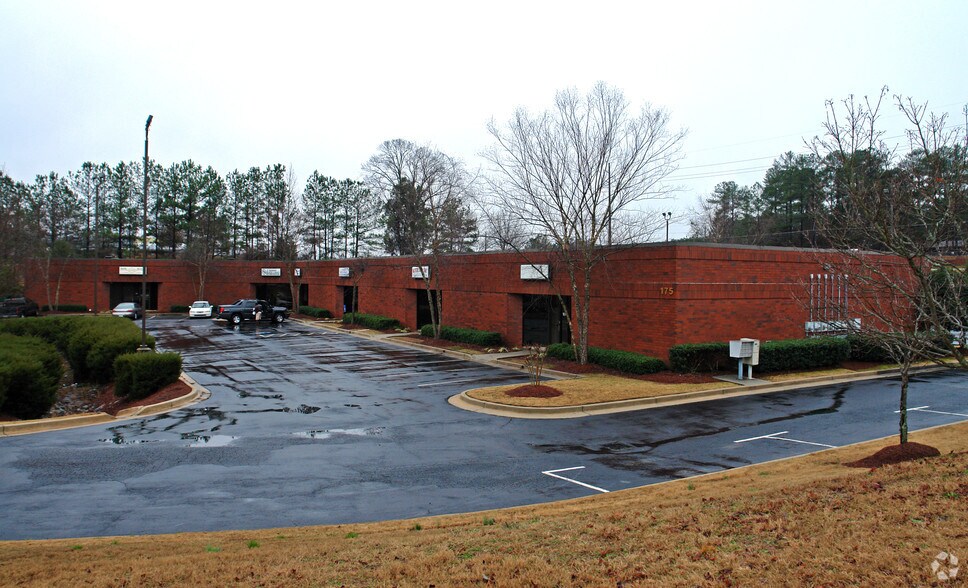 More Photos Of 175 Carnegie Pl, Fayetteville Office For Lease