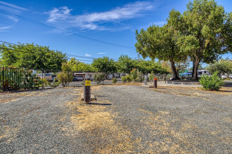 More Photos Of 2985 Lakeshore Blvd, Upper Lake Manufactured Housing Mobile Home Park For Sale