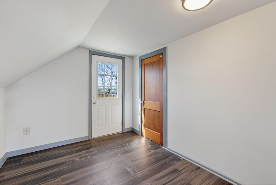 More Photos Of 2386 N Belfast Ave, Augusta Office For Sale