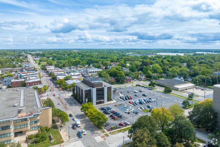 More Photos Of 301 W Michigan Ave, Ypsilanti Office For Lease