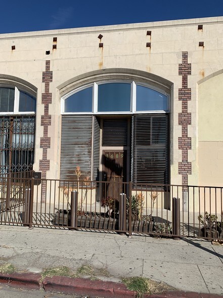 More Photos Of 104-110 N Union Ave, Los Angeles Warehouse For Lease