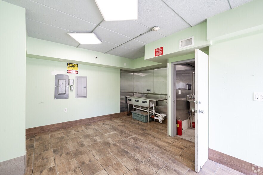 More Photos Of 1350 15th St, Fort Lee Apartments For Lease