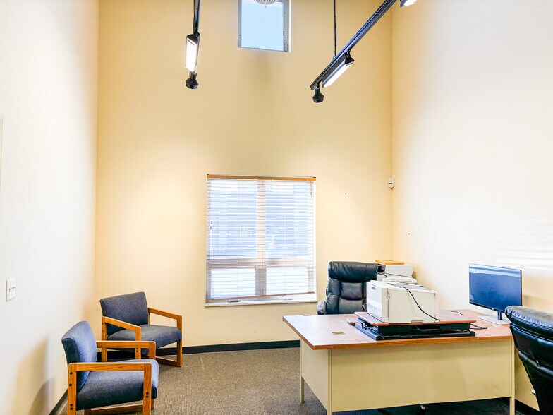 More Photos Of 2935 Stockyard Rd, Missoula Research And Development For Lease
