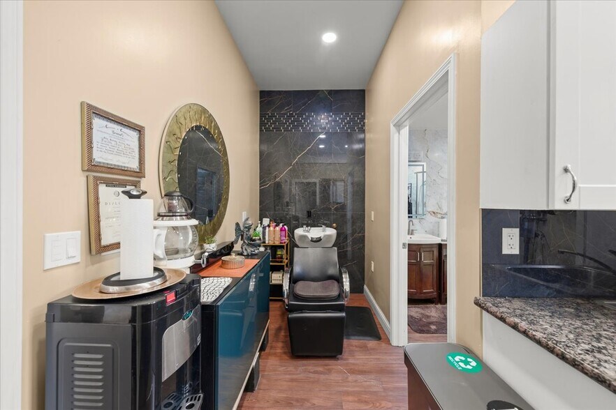More Photos Of 1176 Laurel St, San Carlos Storefront Retail Residential For Sale
