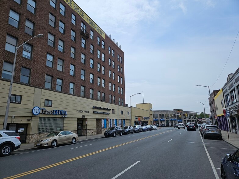 More Photos Of 271-273 Fulton Ave, Hempstead Restaurant For Lease