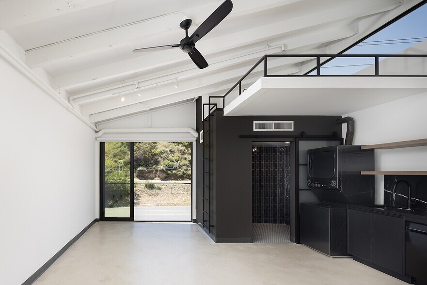 More Photos Of 20412-20432 Laguna Canyon Rd, Laguna Beach Office For Lease