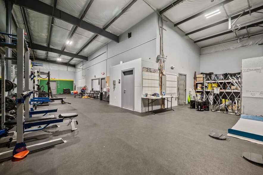 More Photos Of 9043 Marshall Rd, Cranberry Township Manufacturing For Sale