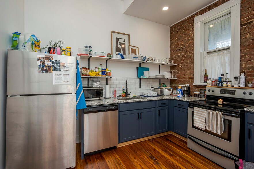 More Photos Of 199 E Loudon Ave, Lexington Office Residential For Sale